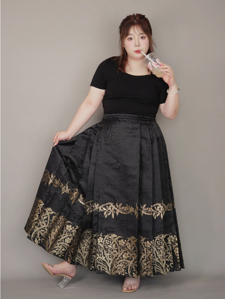 Kong Gu 空谷 Hollow Valley Ming Dynasty Plus Size Floral Feijixiu Top & Mamian Skirt Set