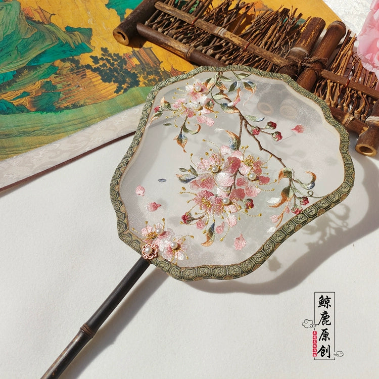 Ziwei Hua 紫薇花 Myrtle Flower Single-Sided Embroidered Tuanshan Round Fan