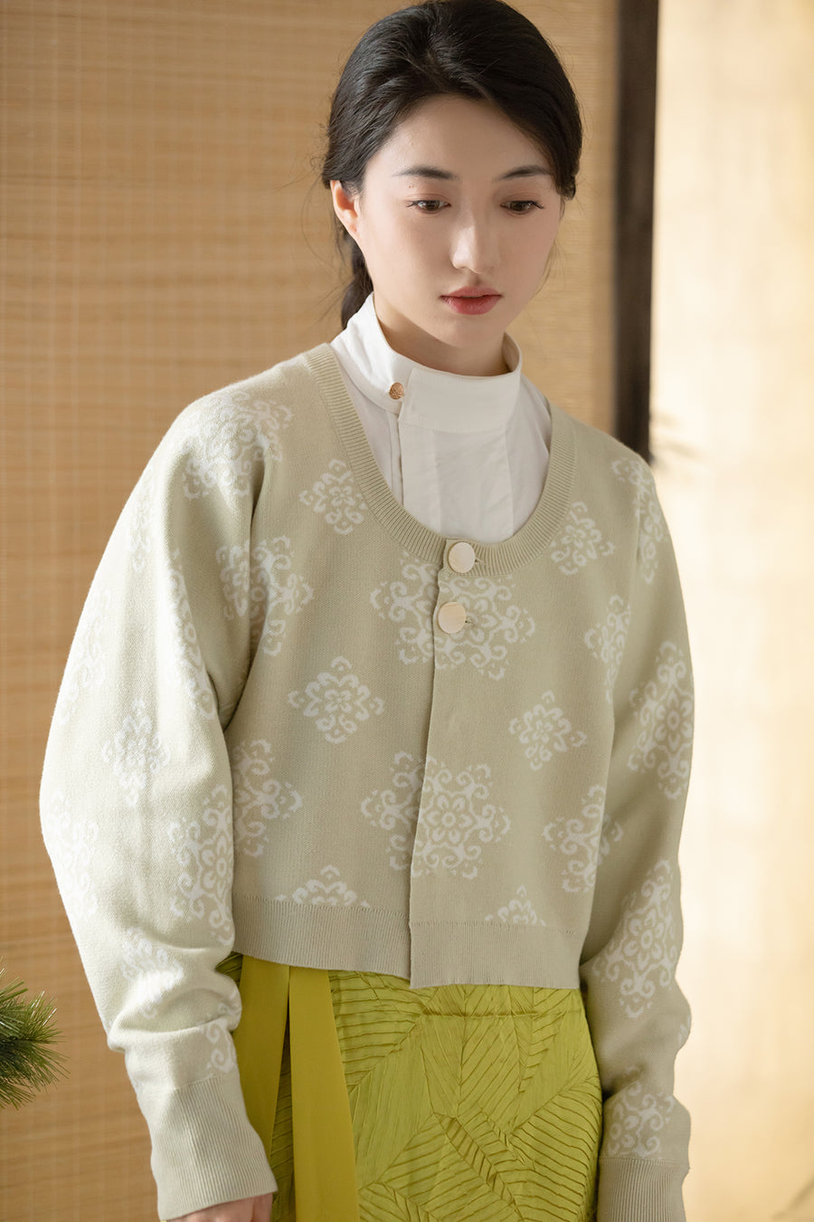 Bleeding Hearts 血心 Modernized Tang Dynasty Tanling Knit Cardigan