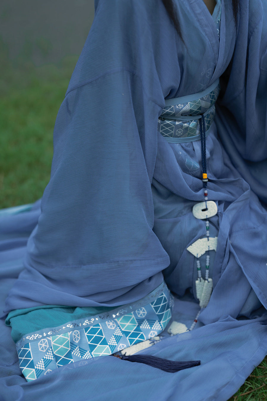 Cang Lang 沧浪 Vast Waves Modernized Warring States Zhiju Straight Hem Robe Set