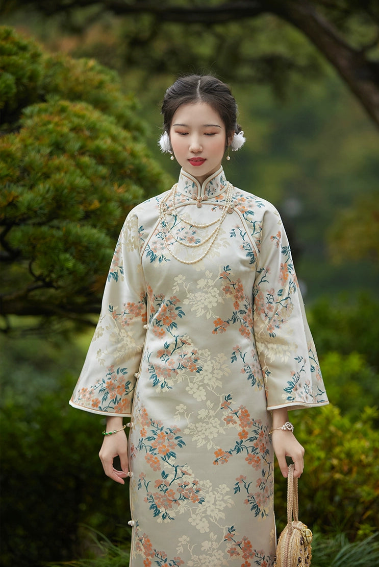 Rui 蕊 1920s Cherry Blossom Jacquard Bell Sleeve Qipao