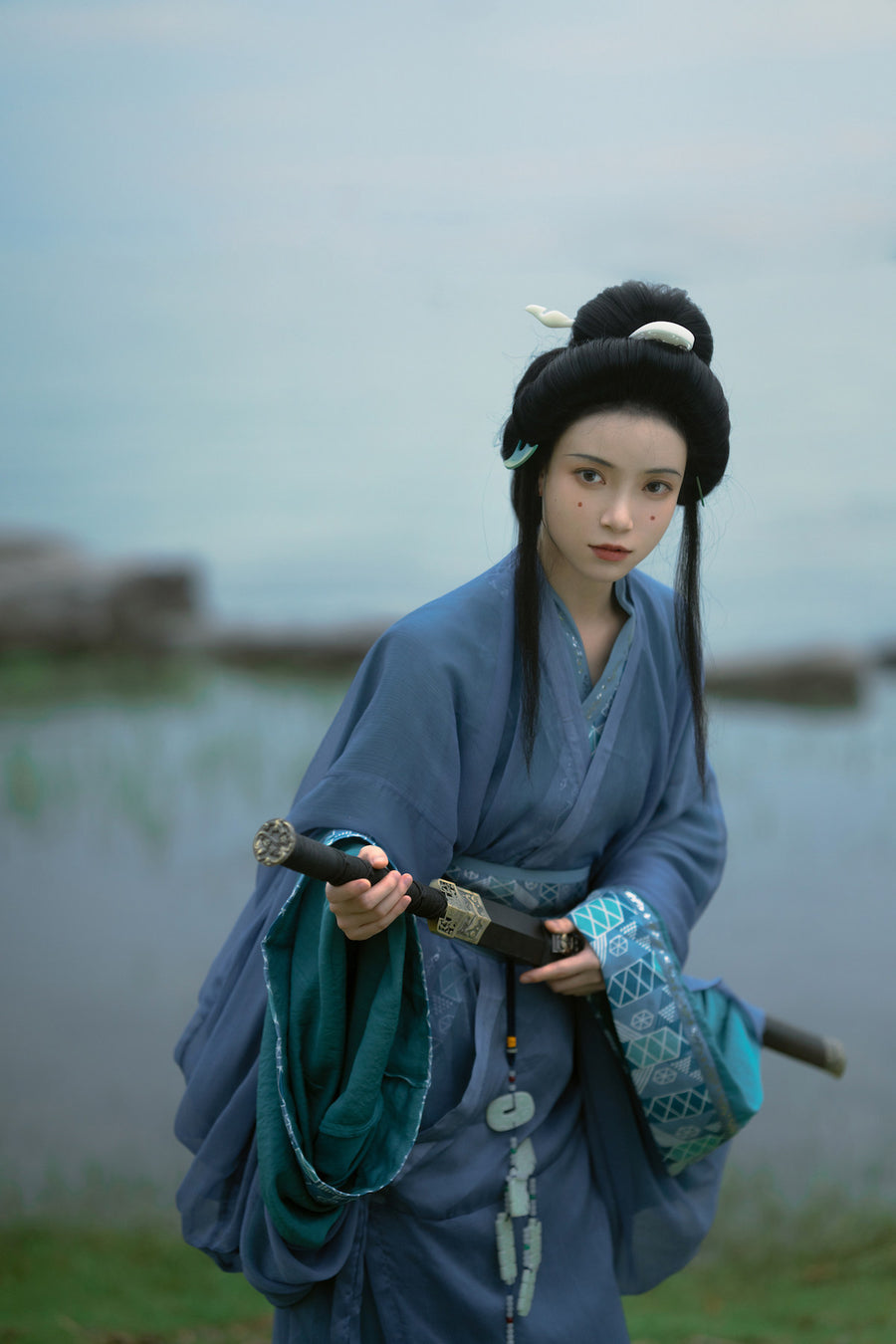 Cang Lang 沧浪 Vast Waves Modernized Warring States Zhiju Straight Hem Robe Set