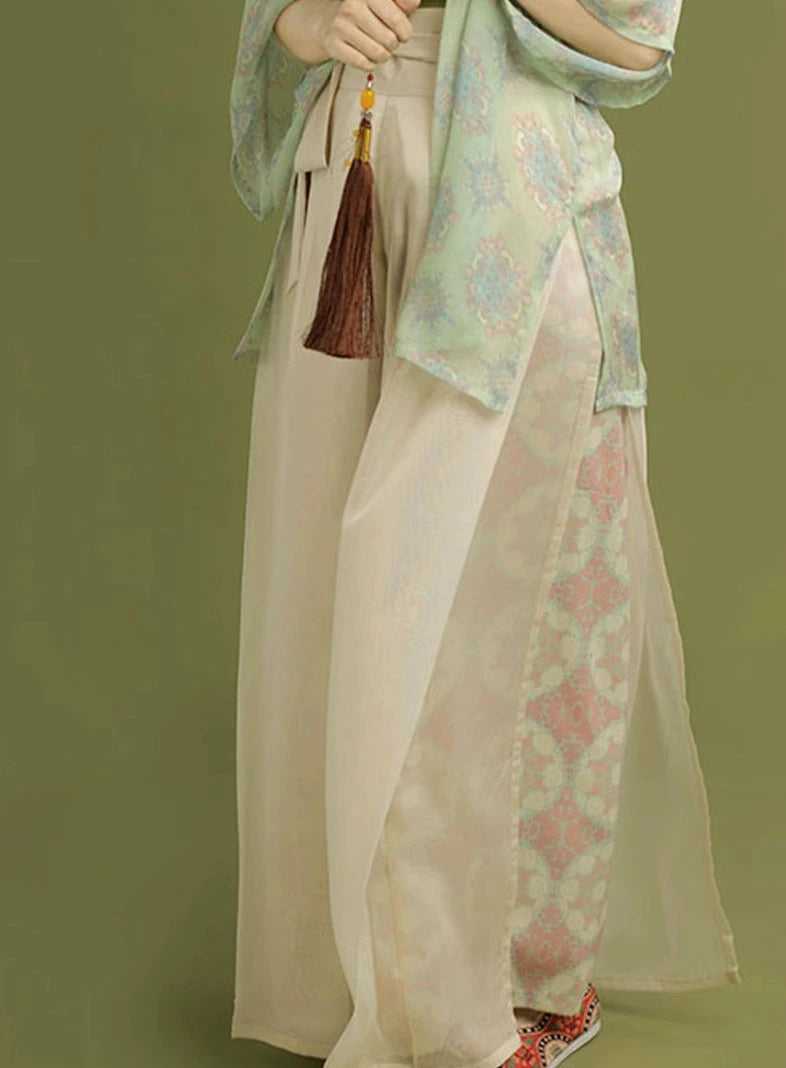 Bai Tao 白桃 White Peach Song Dynasty Banbi & Song Trousers Set