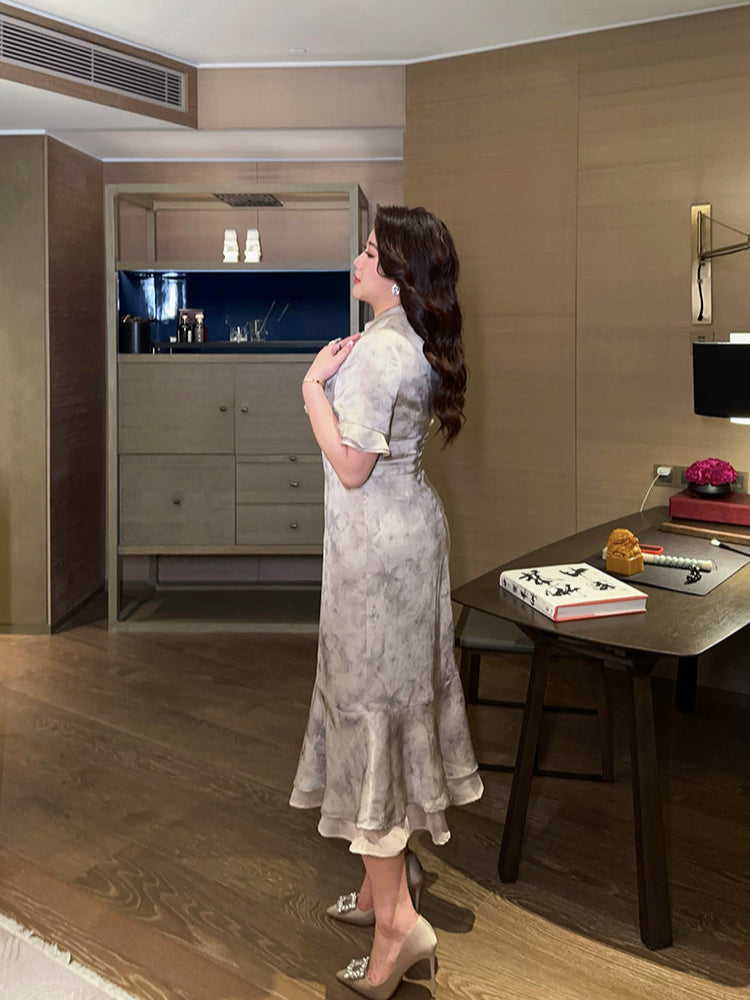Yue E' 月蛾 Moon Moth Plus Size Modernized Pearl Trumpet Skirt Butterfly Sleeve Qipao