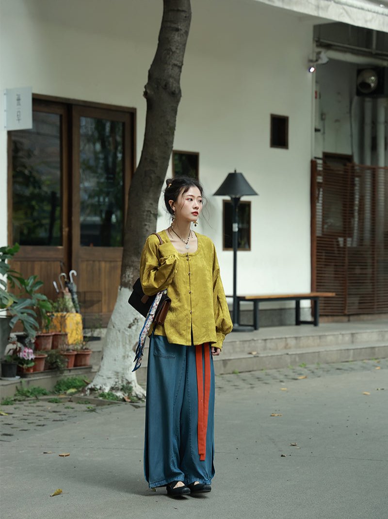 Jixin 鸡心 Chicken Heart Modernized Tang Song Tencel Denim Trousers & Tanling Scoop Shirt Set