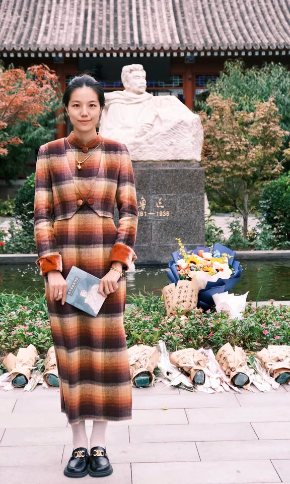 Lunyi Caocha 薰衣草茶 Lavender Tea 1940s Inspired Plaid Cashmere Wool Qipao & Cropped Blazer Set