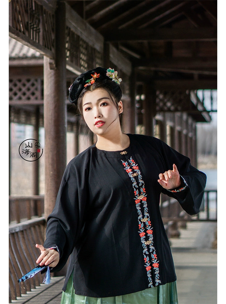 Shancha Hua 山茶花 Camellia Wreath Early Ming Plus Size Embroidered Jiaoling Yuanling Ao Shirt