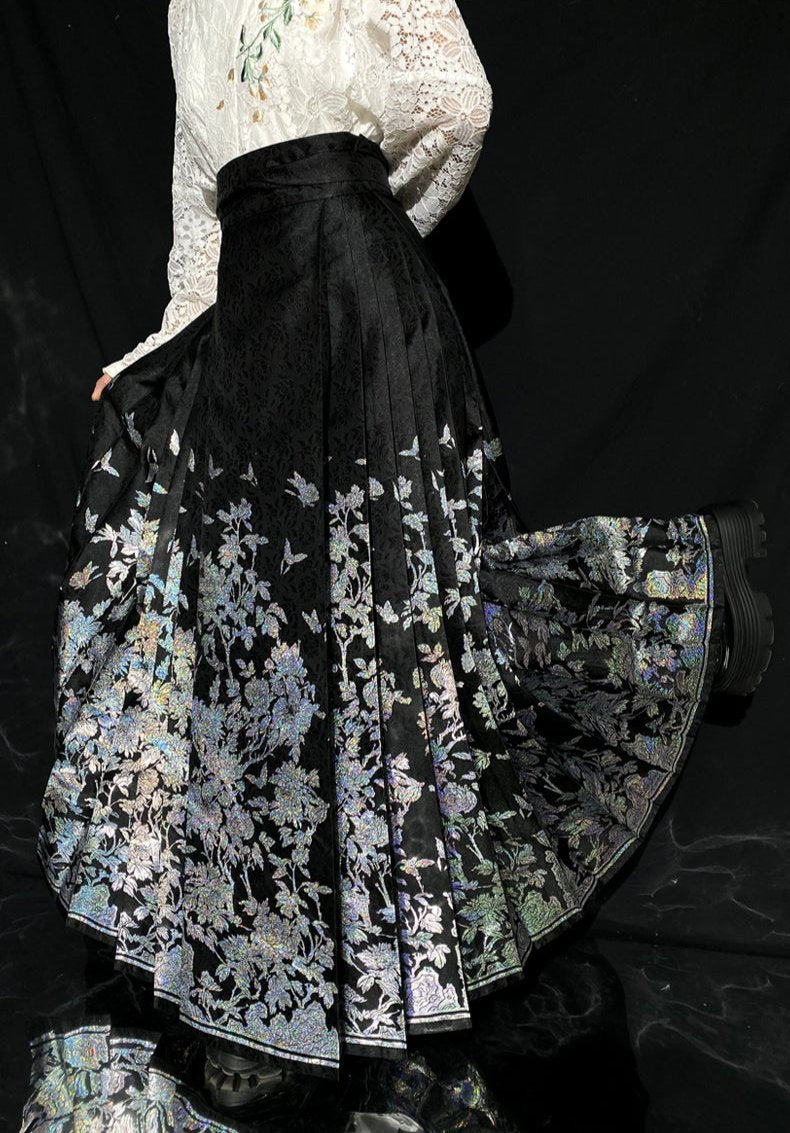 Zhou Zhang 周庄 Village Flower Ming Dynasty Opalescent Mamian Skirt