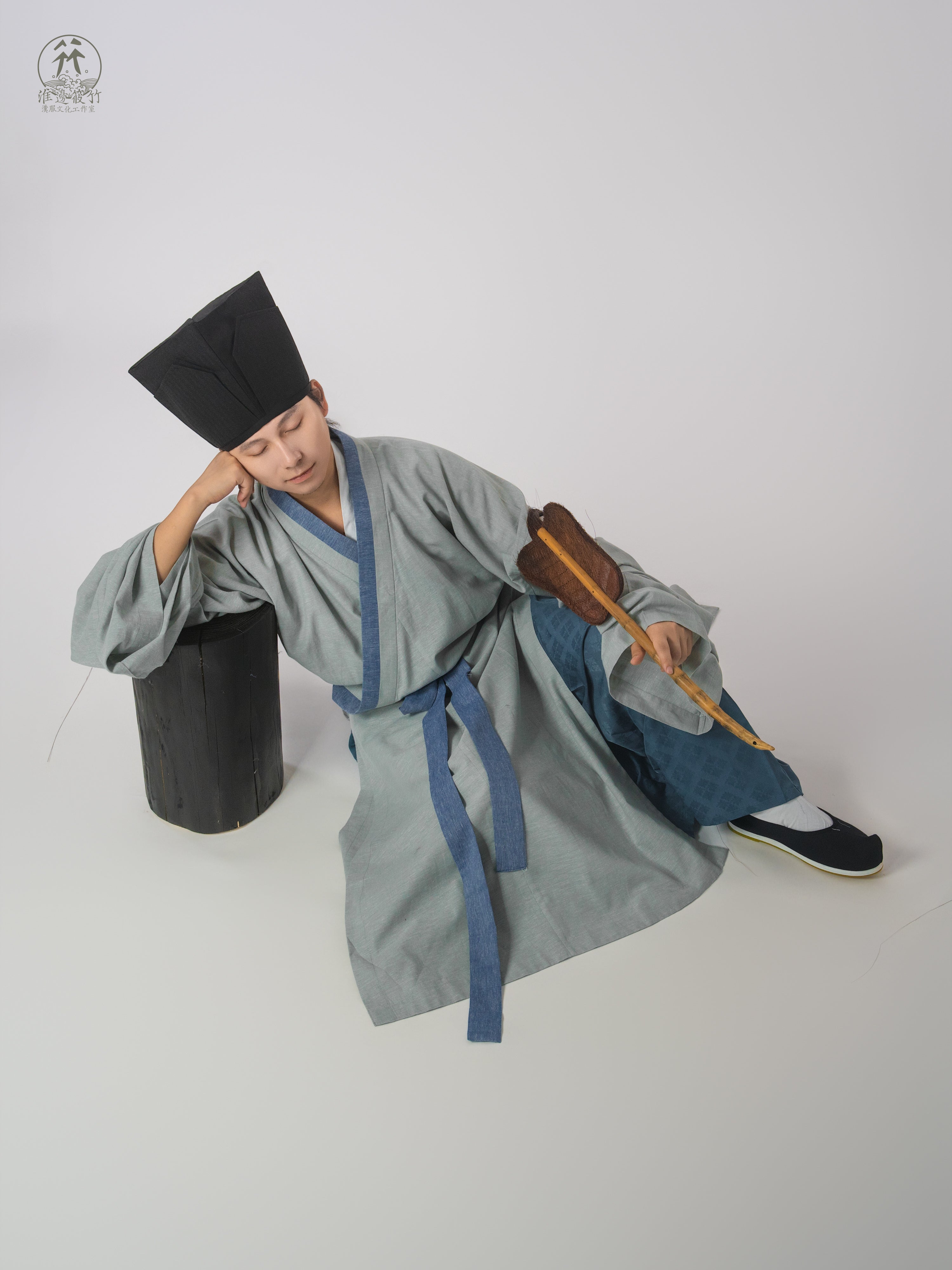 Shi Shu 士庶 Scholar & Commoner Men's & Unisex Song Ming Jiaoling Changshan Cross Collar Robe