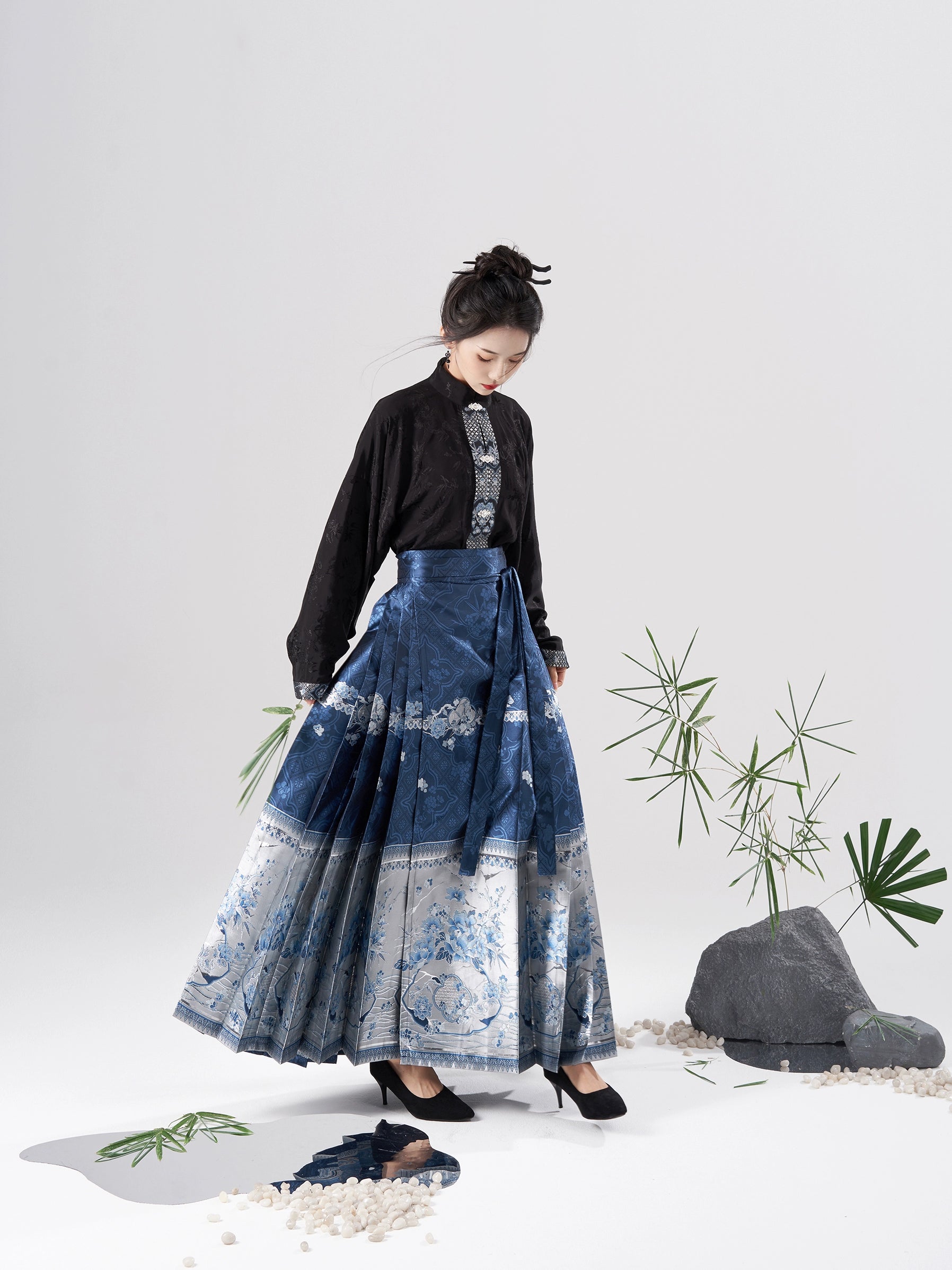 Qin Sang 秦桑 Mulberry Branches Modernized Ming Dynasty Mamian Skirt