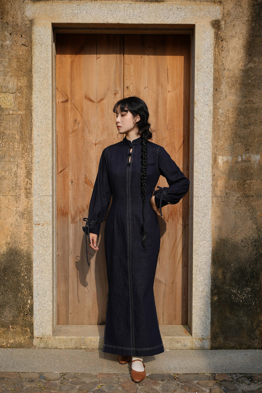 Lan Diao 蓝调 Everyday Blues Modernized Cotton Denim Long Sleeve Qipao