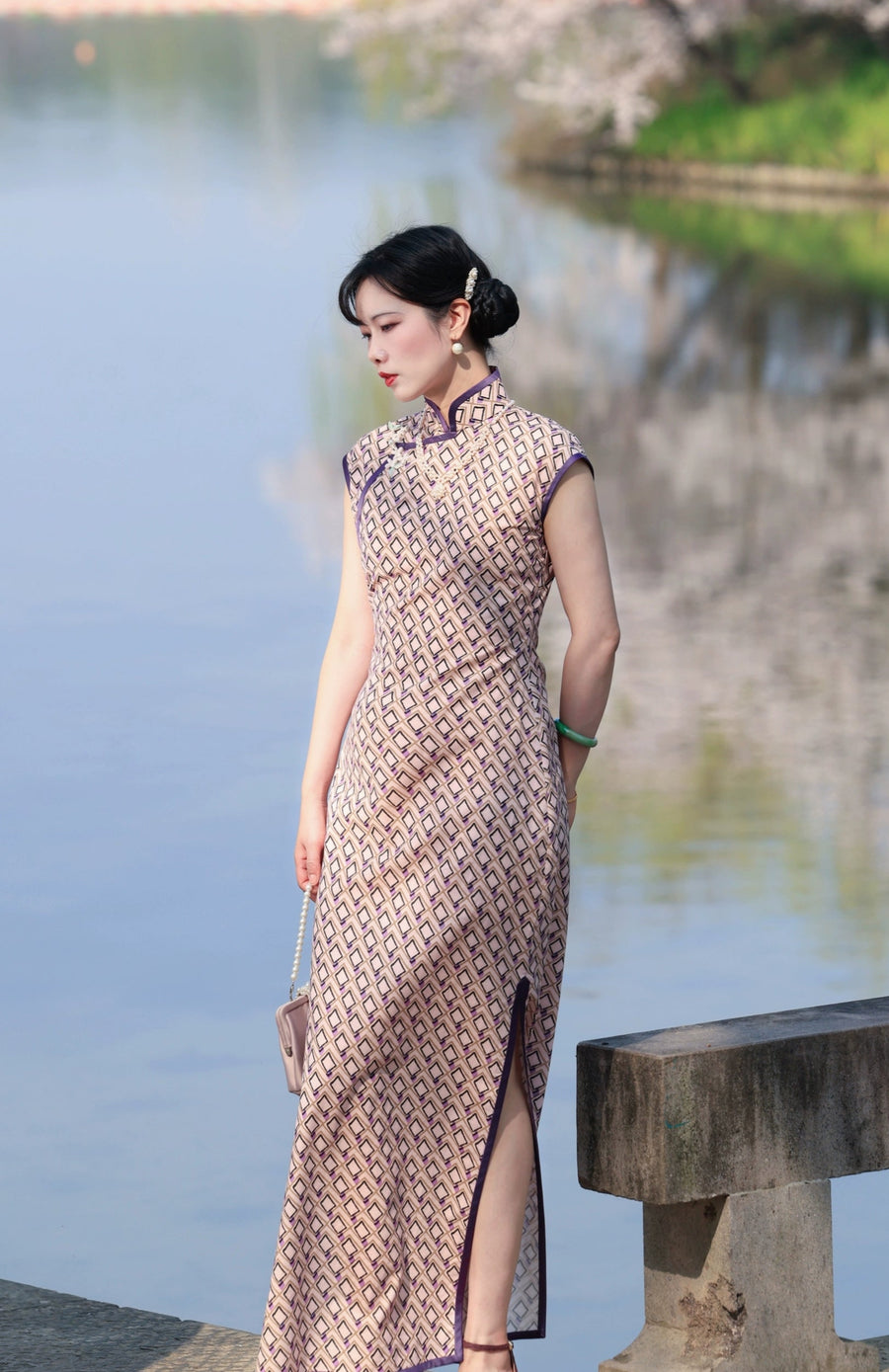 Hai Tang 海棠 Begonia Republic of China Geometric Print Pure Cotton Cap Sleeve Qipao