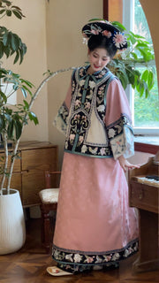 Qing Mei 青梅 Green Plum Qing Dynasty Changyi Dress & Majia Set