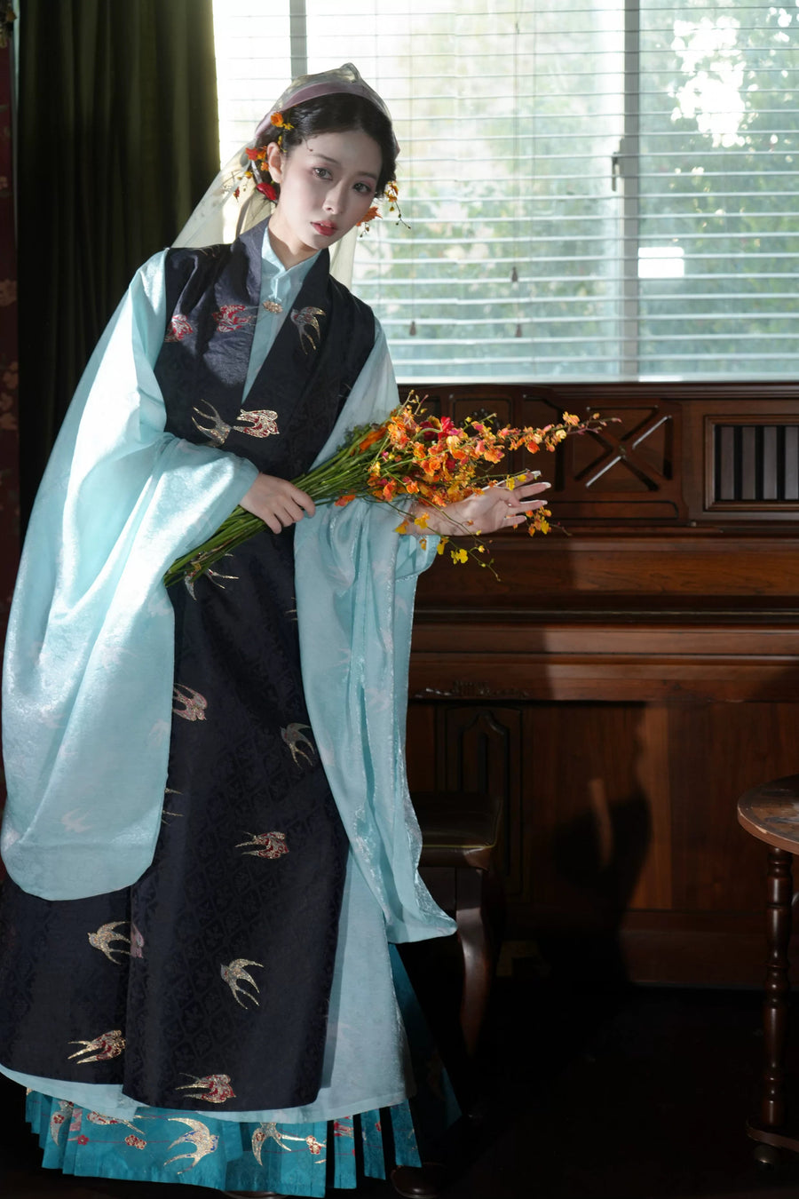 Xian Chun 衔春 Holding Spring Ming Dynasty Sparrow Bijia Long Vest & Mamianqun Skirt Set