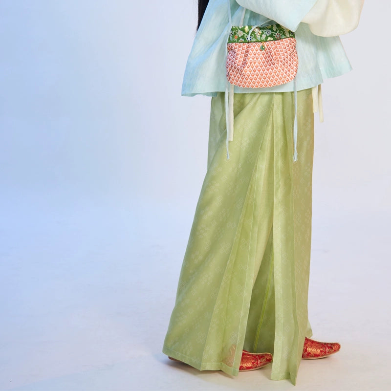 Fu Penzi 覆盆子 Raspberry Southern Song Restoration Hedangku Pants & Haoxiu Racoon Sleeve Shanku Set