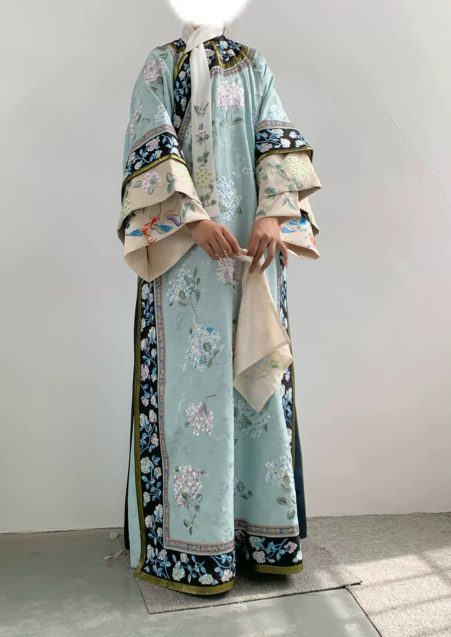 Qiongzhi Yulu 琼枝玉露 Delectable Wine Qing Dynasty Embroidered Hyacinths Manchurian Changpao Robe