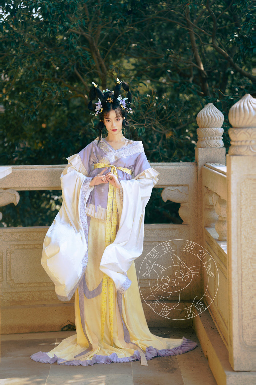 Zhu Zi 朱紫 Scarlet Wisteria Modernized Sui & Northern Southern Dynasty Guiyi Swallow Tail Ruqun Set