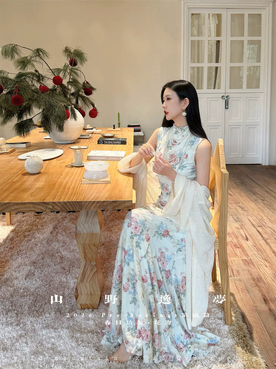Zao Chun 早春 Early Spring New Chinese Style Modernized Floral Ruched Qipao