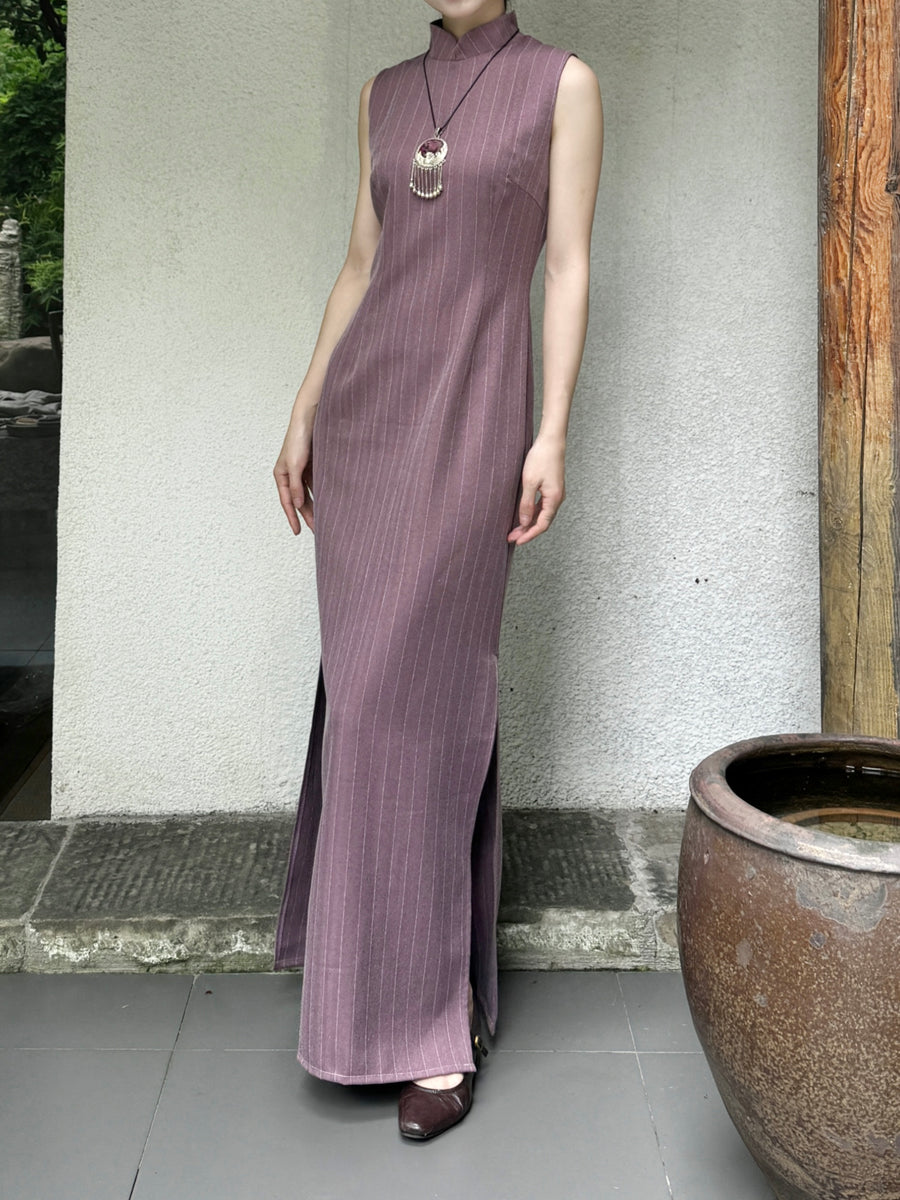 Sukè 素刻 Plain Carving Modernized Pinstripe Sleeveless Qipao