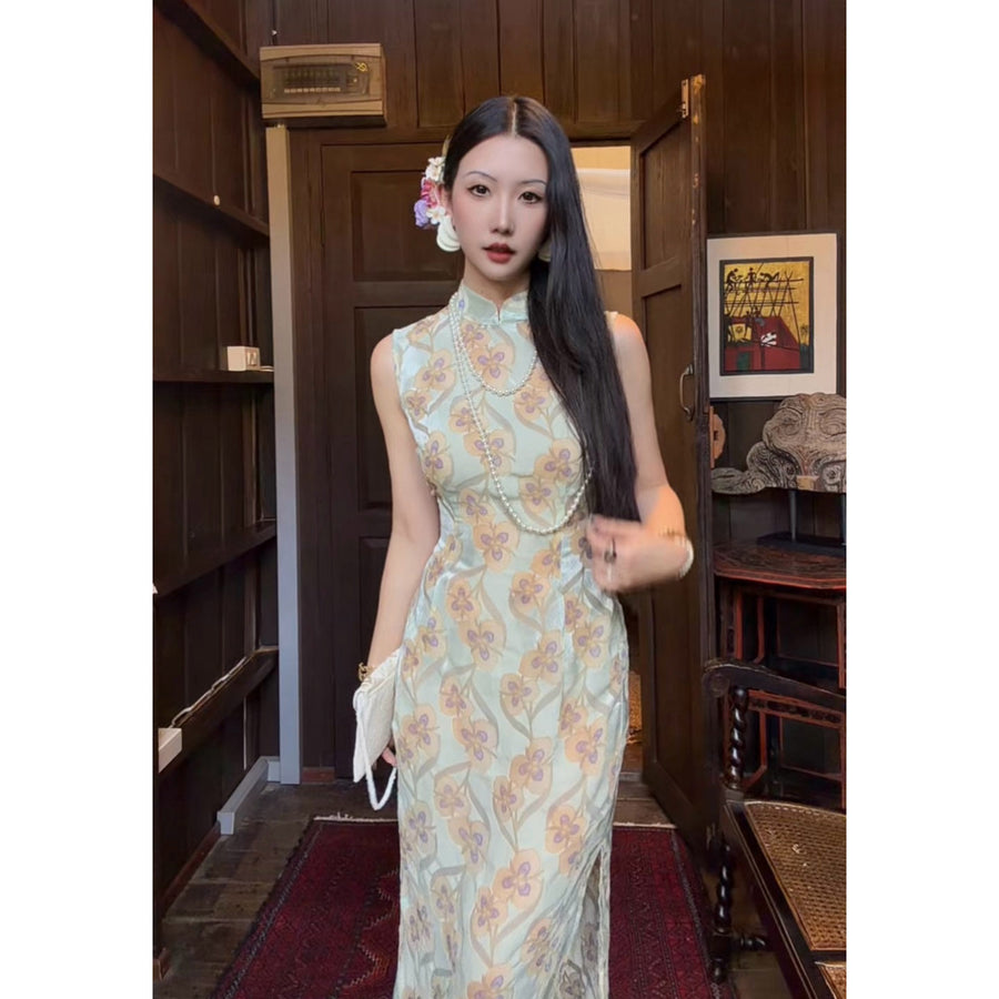 Xingyun Cao 幸运草 Lucky Clover Modernized Pastel Sleeveless Qipao