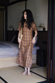 Waiting for Leisure 山月等闲 1930s Inspired Pure Linen Flannel Bottleneck Qipao