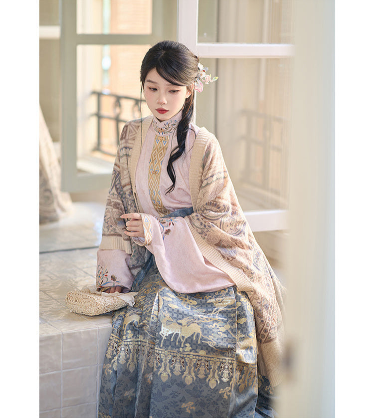 Lu Lu 陆陆 Deer Deer Modernized Ming Dynasty Knit Zhuyao & Mamian Skirt Set