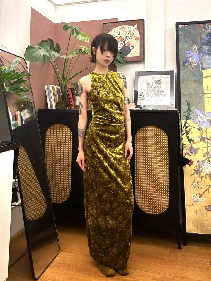 Liu Qi 鎏绮 Flowing Gold New Chinese Style Velvet Dress & Shawl Coat Set