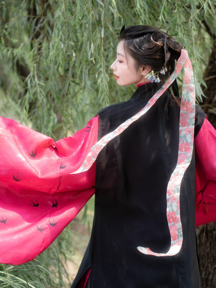 Qiu Wuyang 秋无恙 Autumn Remains Serene Late Ming Dynasty Sparrow Changshan Long Top & Summer Bijia Vest Set