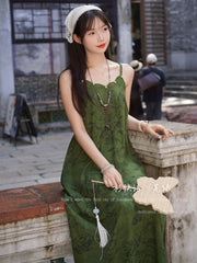 Wu Lü 芜绿 Lush Green Modernized Song Dynasty Dress & Crochet Cardigan Set