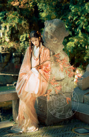Jiangmen 江门 Han Dynasty Mawang Tomb Restoration Quju Curved Hem Robe Set