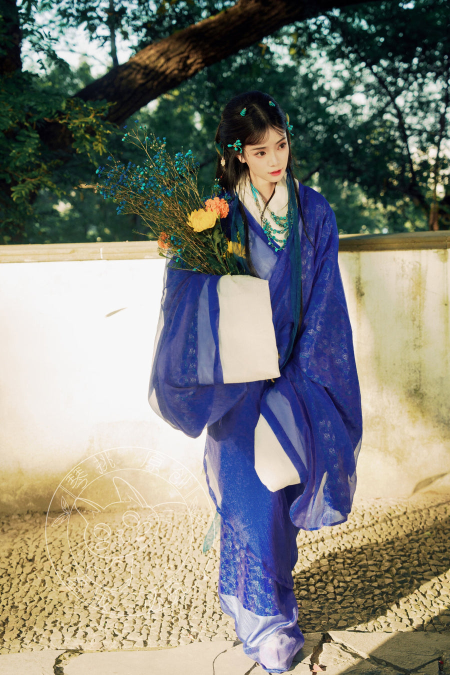 Jiangmen 江门 Han Dynasty Mawang Tomb Restoration Quju Curved Hem Robe Set
