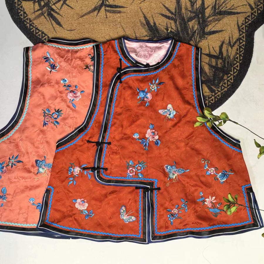 Ying Qing 莺情 Oriole Qing Han Butterfly Embroidery Pipa Lute Lapel Kanjian Vest