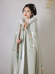 Mao Dou 毛豆 Edamame Embroidered Winter Fur Doupeng Cloak