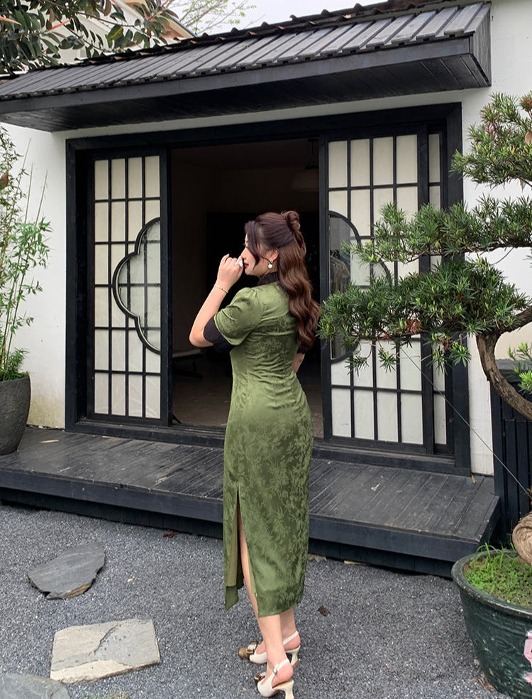 Yu Yuan 玉鸢 Jade Kite Plus Size Vintage Inspired Bottleneck Jacquard Qipao