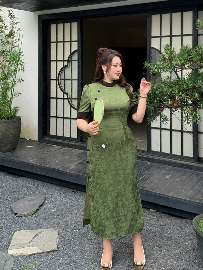 Yu Yuan 玉鸢 Jade Kite Plus Size Vintage Inspired Bottleneck Jacquard Qipao