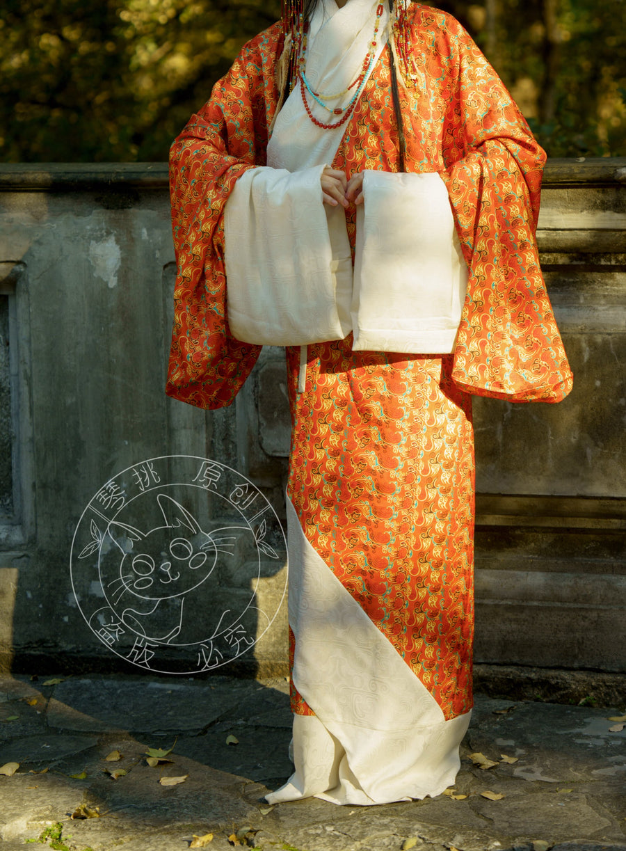 Jiangmen 江门 Han Dynasty Mawang Tomb Restoration Quju Curved Hem Robe Set