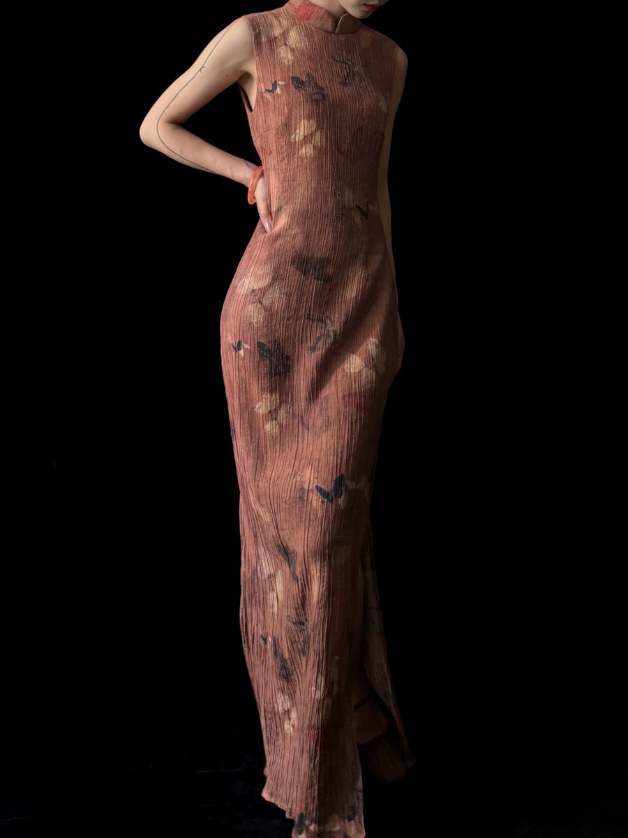Gu Hua 古画 Ancient Painting Modernized Butterfly Textured Sleeveless Qipao