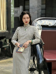 Zhi Xueyi 知雪意 One with Winter 1930s Corduroy Striped Long Sleeve Qipao