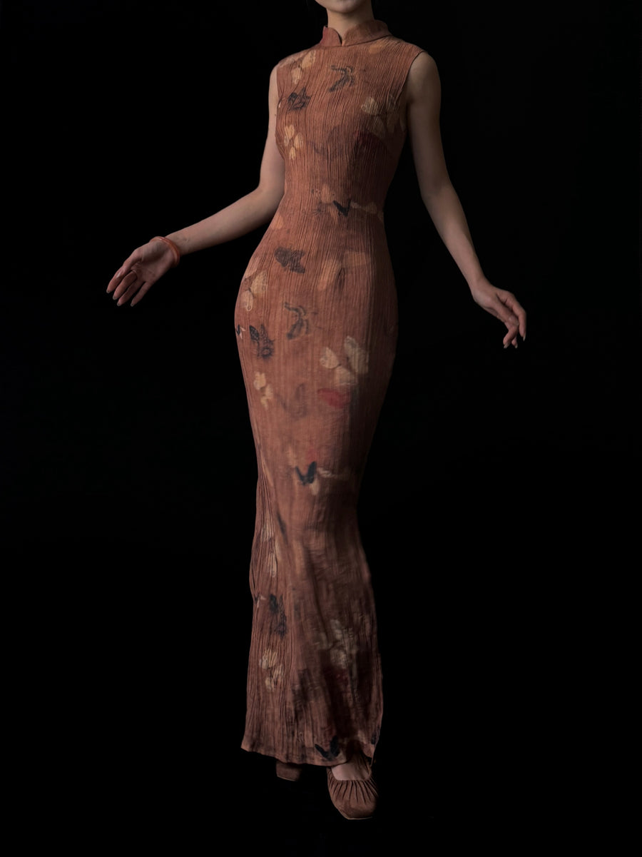 Gu Hua 古画 Ancient Painting Modernized Butterfly Textured Sleeveless Qipao