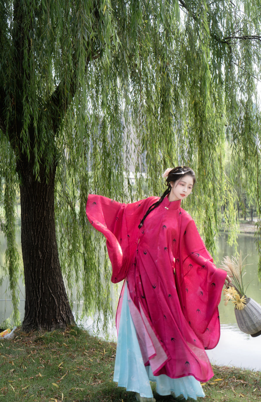 Qiu Wuyang 秋无恙 Autumn Remains Serene Late Ming Dynasty Sparrow Changshan Long Top & Summer Bijia Vest Set