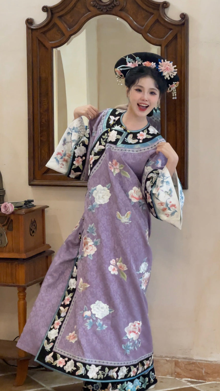 Qing Mei 青梅 Green Plum Qing Dynasty Changyi Dress & Majia Set