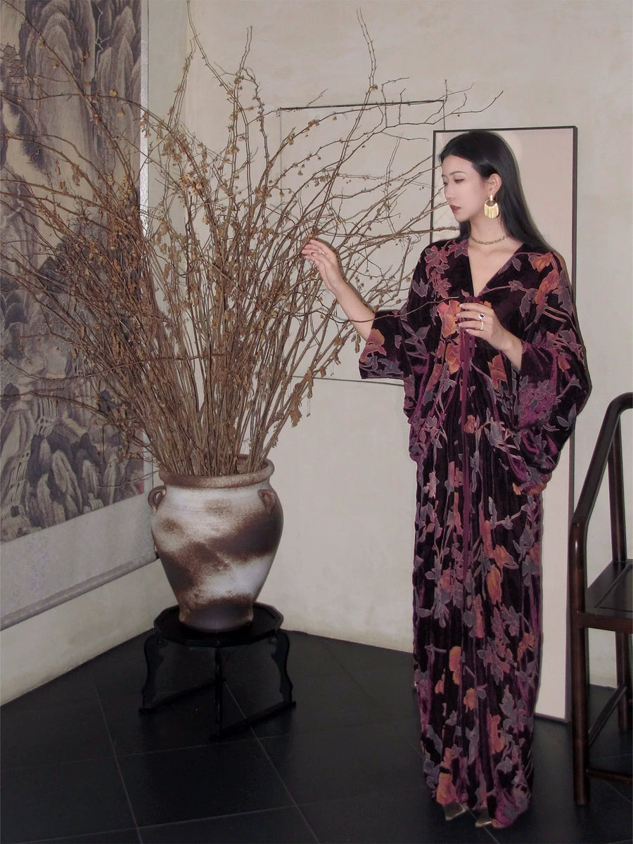 Liuguang Jinyan 鎏光金宴 Gilded Banquet New Chinese Style Batwing Velvet Dress