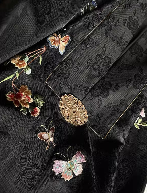 Bai Die 百蝶 Hundred Butterflies Late Ming Dynasty Embroidered Pifeng Jacket