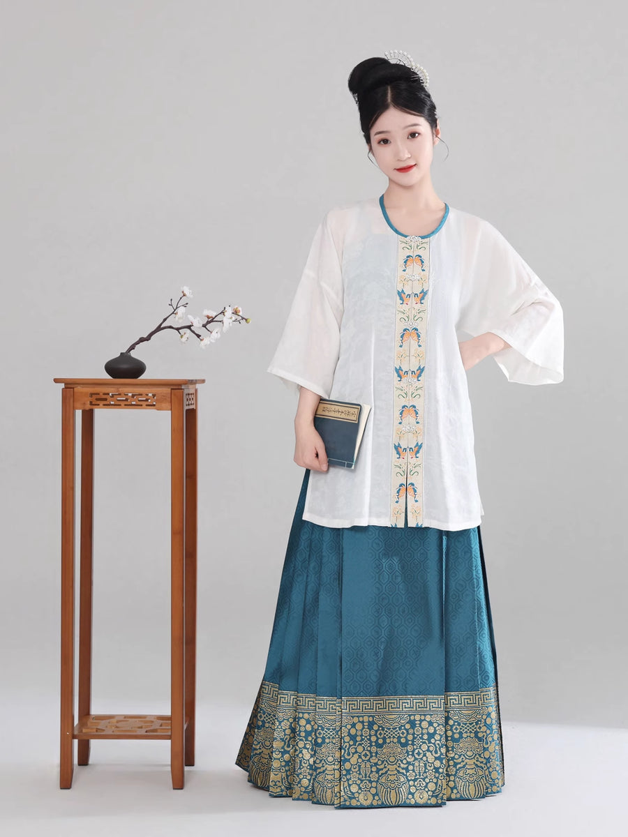 Bao Za 宝藏 Precious Treasures Ming Dynasty Mamian Skirt