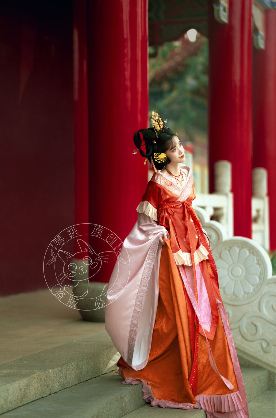 Zhu Zi 朱紫 Scarlet Wisteria Modernized Sui & Northern Southern Dynasty Guiyi Swallow Tail Ruqun Set