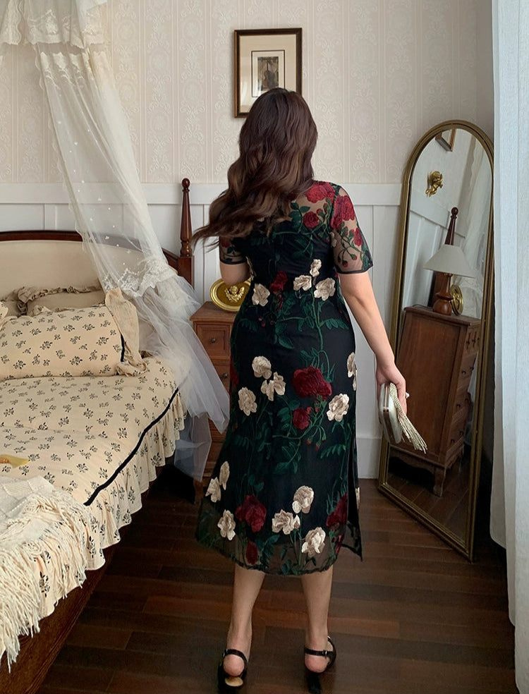 Xixue Gui 吸血鬼 Vampira Plus Size Modernized Sheer Embroidered Floral Short Sleeve Qipao