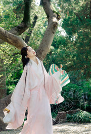 Jiangmen 江门 Han Dynasty Mawang Tomb Restoration Quju Curved Hem Robe Set