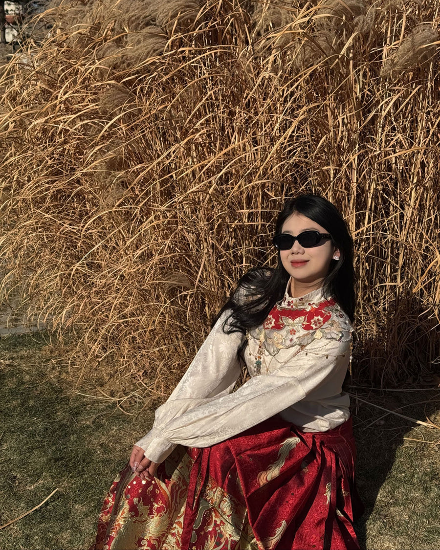 Jing Jiu 敬酒 Toast to the Bride Ming Dynasty Plus Size Cloud Collar & Mamian Skirt