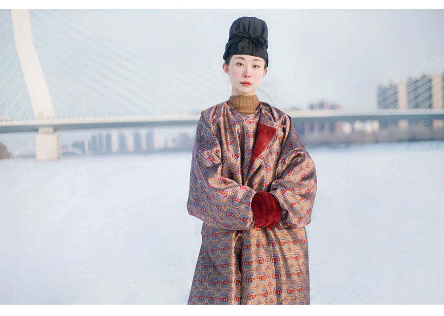 Xun Lu 驯鹿 Reindeer Tang Dynasty Unisex Winter Brocade Yuanlingpao Round Collar Robe