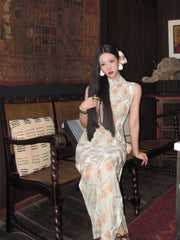 Xingyun Cao 幸运草 Lucky Clover Modernized Pastel Sleeveless Qipao